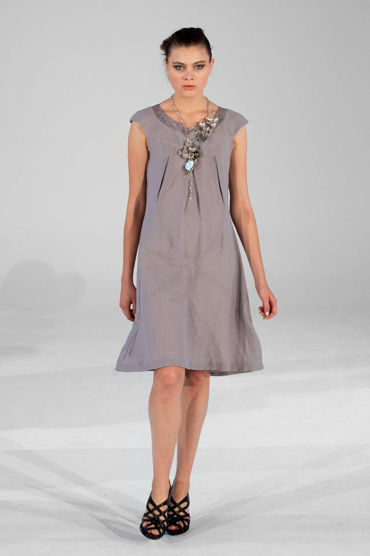 090605 -Pleated Cross Seam Dress