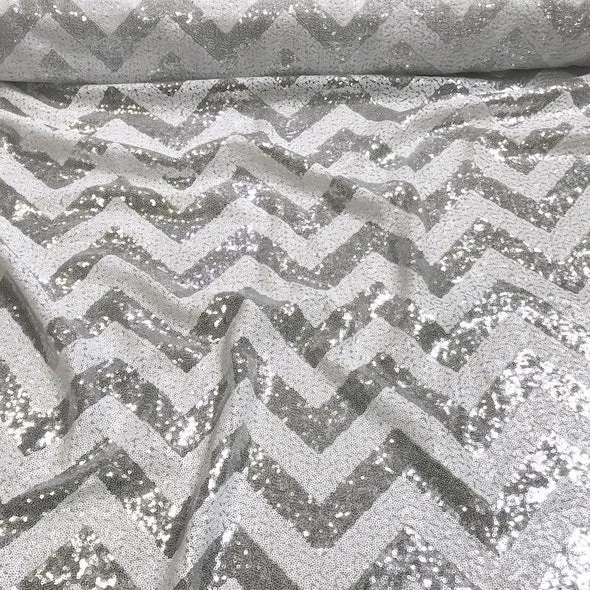 6pcs - Chevron Glitz Sequins Table Linen 132" Round - Silver