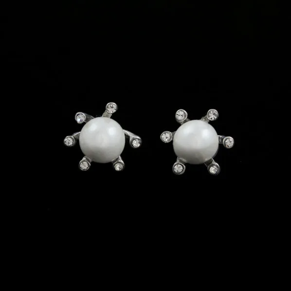 Pearl and Rhinestone Earstuds