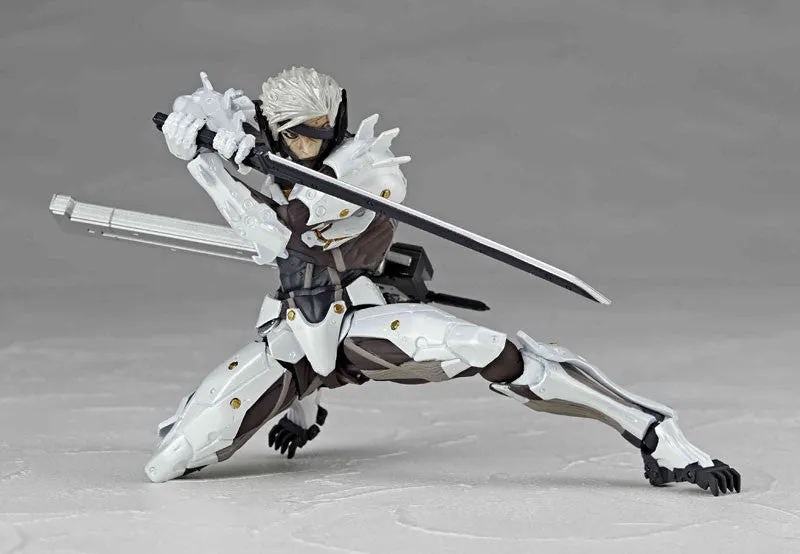 Revoltech Yamaguchi 140EX Raiden White Version from Metal Gear Rising Revengeance Kaiyodo [SOLD OUT]